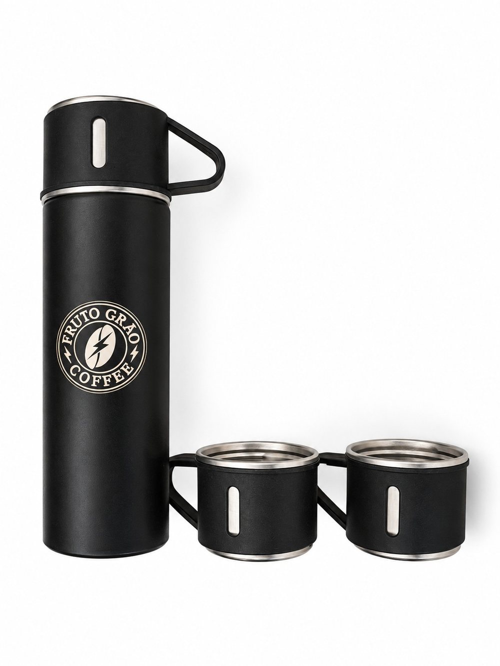 Garrafa térmica preta da Fruto Grão Coffee com três canequinhas
